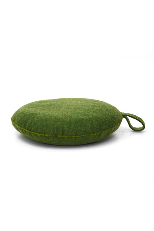 nomade cushion olive in felt