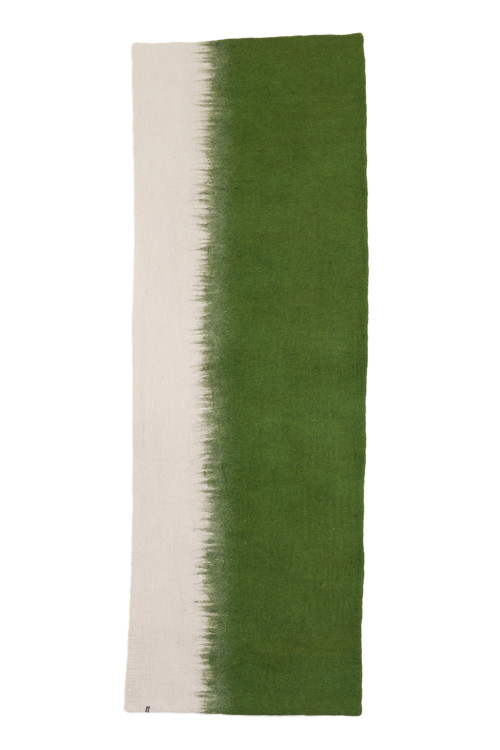 LONG BRUSH RUG