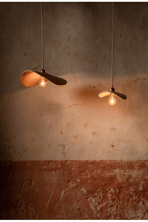 Luminaires gris artisanaux