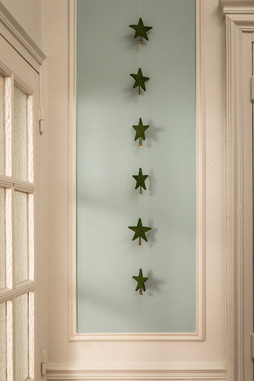 FALLING STARS GARLAND