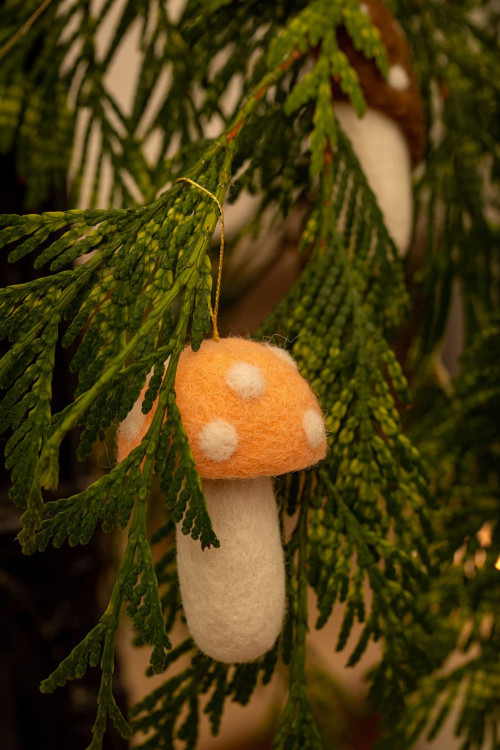 SET DE 6 PETITS CHAMPIGNONS À SUSPENDRE