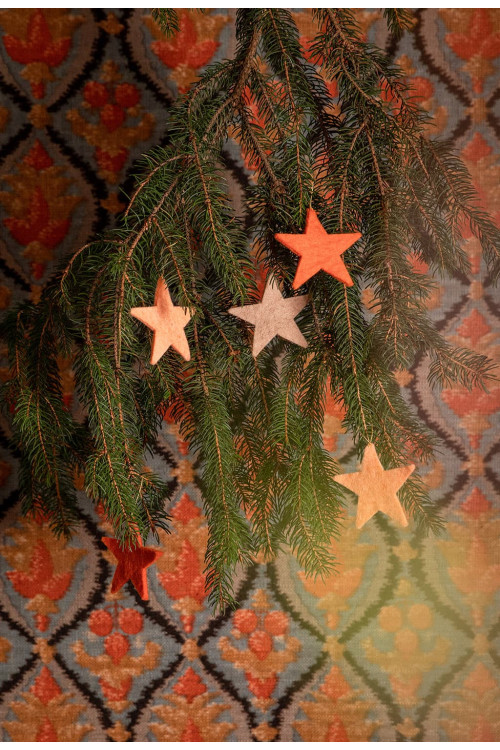 6 décorations de Noël étoiles effet feutrine à suspendre dans le sapin