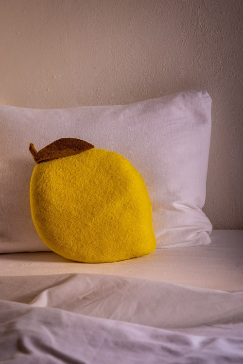 LEMON CUSHION