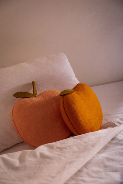 PEACH CUSHION