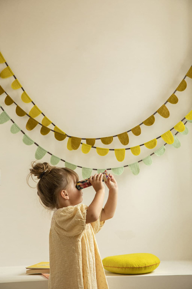 ROUND FLAGS GARLAND