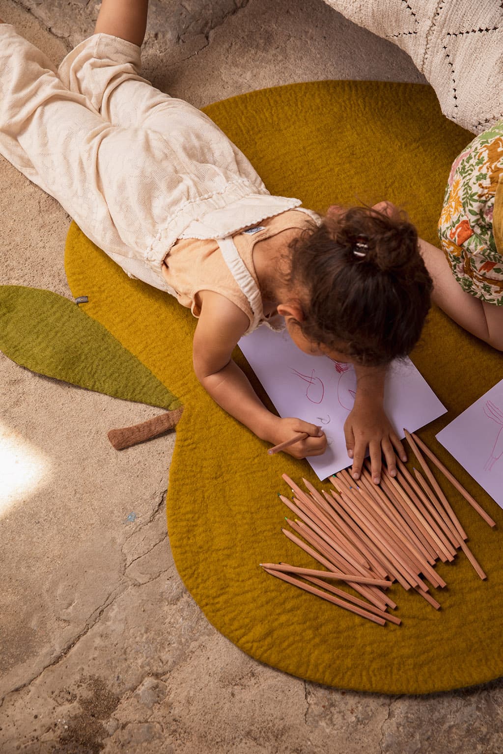 Apple wool rug for children